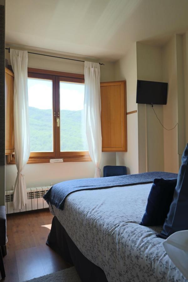 Naquela Castroviejo Guest House ภายนอก รูปภาพ
